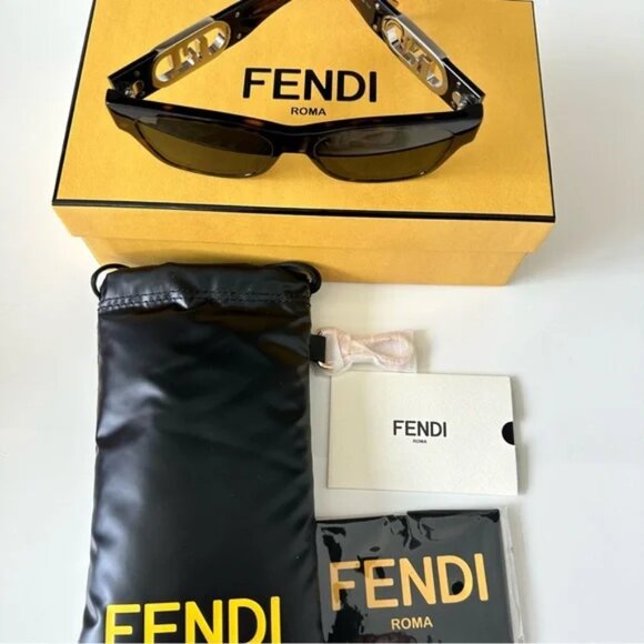 NIB / NWT - Fendi O\'Lock Sunglasses - Tortoise main image 7